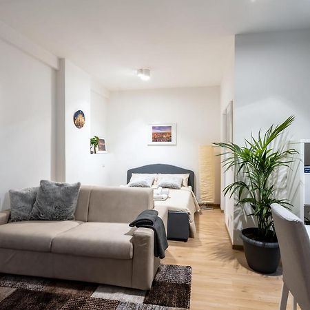 Suite 1,2 Porta Milano Centro Parking Free Ngoại thất bức ảnh