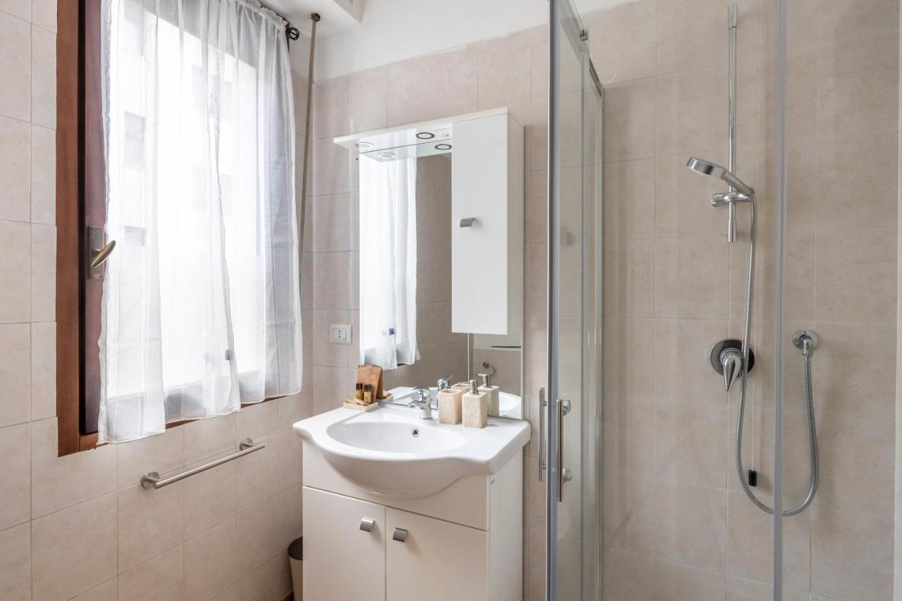 Suite 1,2 Porta Milano Centro Parking Free Ngoại thất bức ảnh