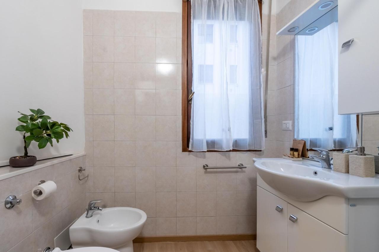 Suite 1,2 Porta Milano Centro Parking Free Ngoại thất bức ảnh